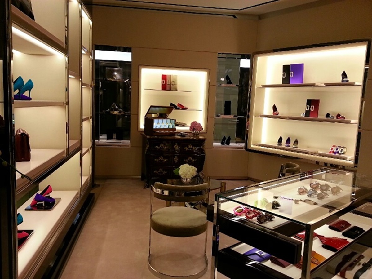 Roger Vivier Takashimaya Shopping Centre